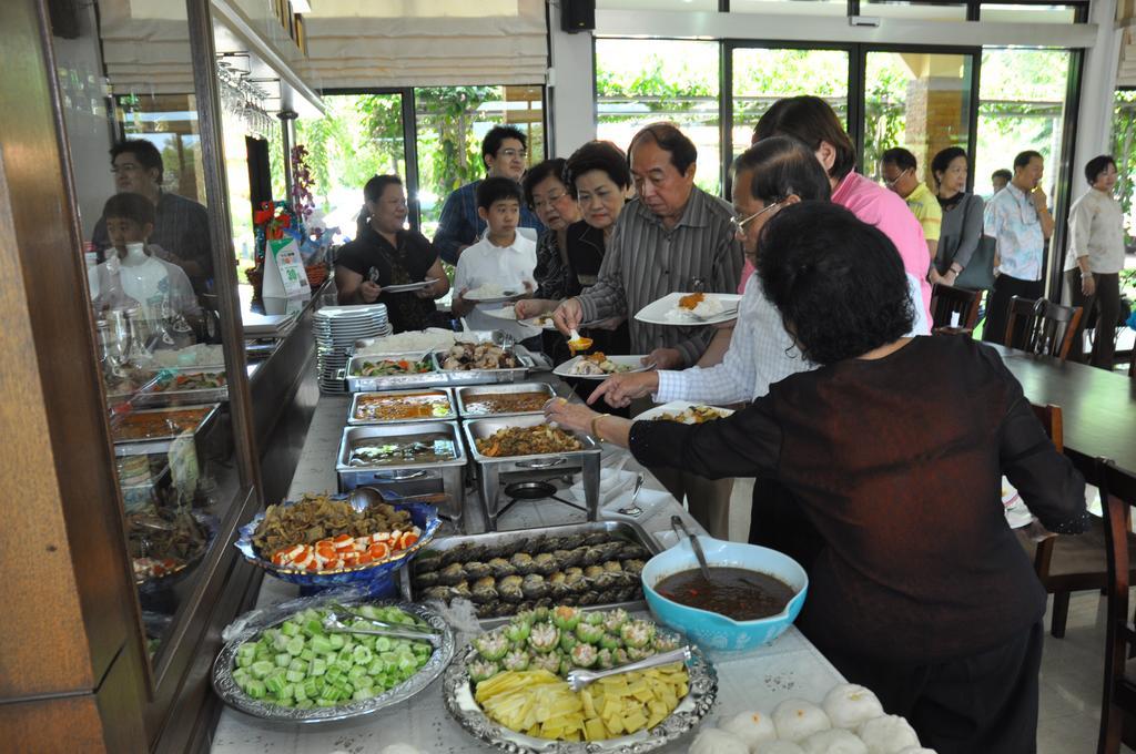 Maeklong Marina Resort Ratchaburi エクステリア 写真